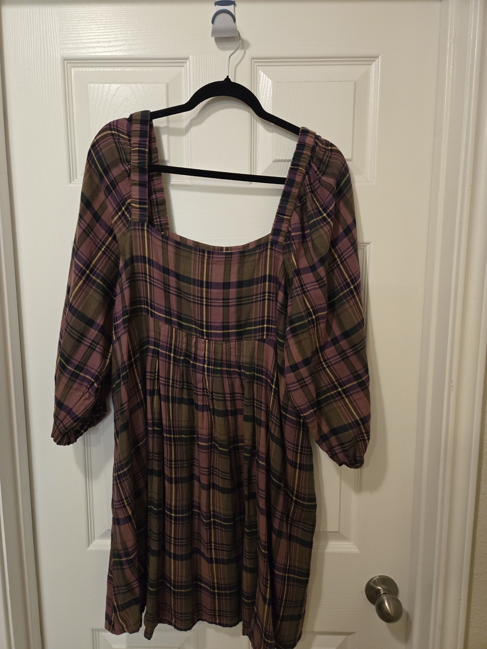 NATURAL LIFE Plaid Midi Dress in Mauve and Olive